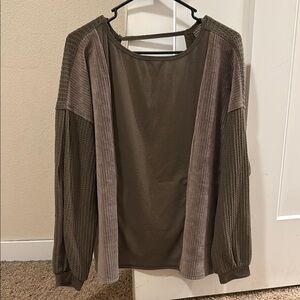 Gimmicks by BKE Green and Tan Crew Neck Sweater